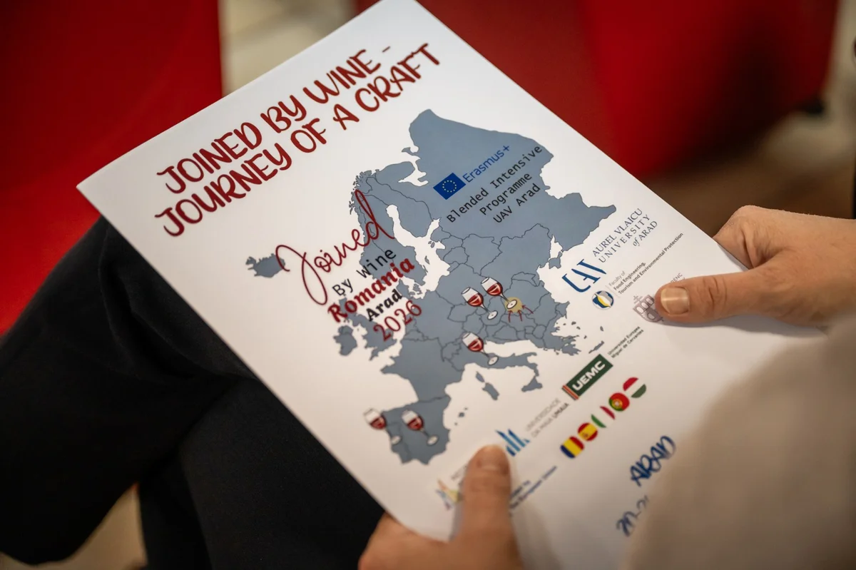 21 studenți europeni au descoperit vinurile din Podgoria Miniș-Măderat la UAV Arad