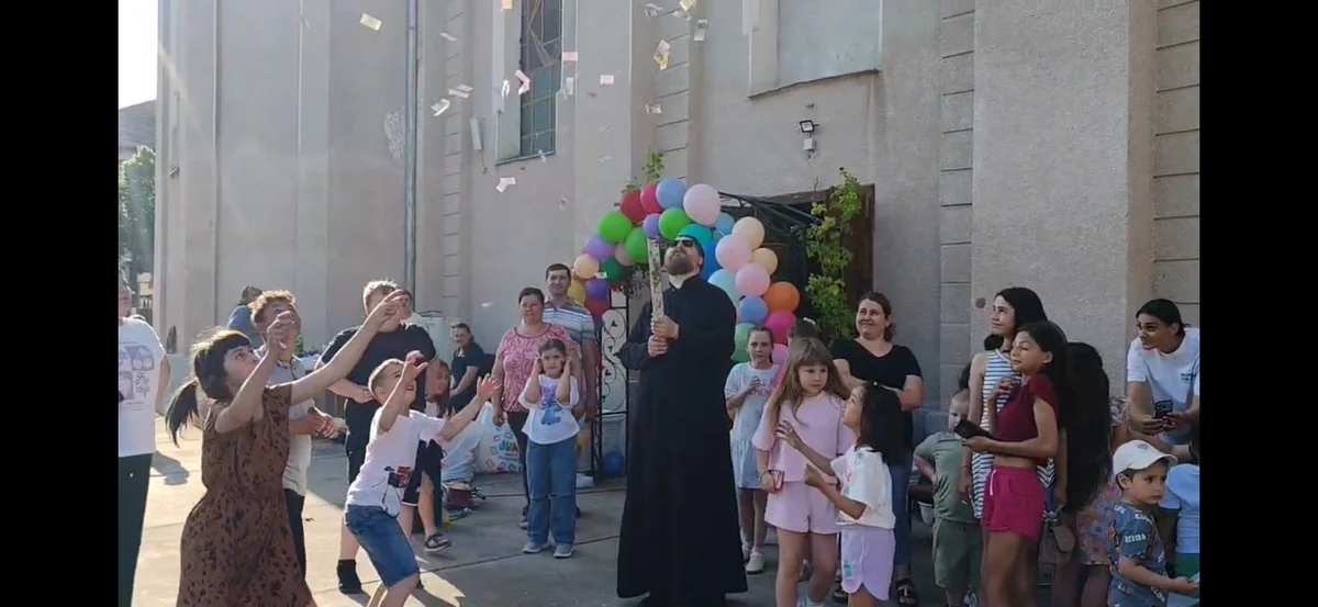 Ziua Copilului sărbătorită la Biserica din Șicula cu jocuri și concursuri