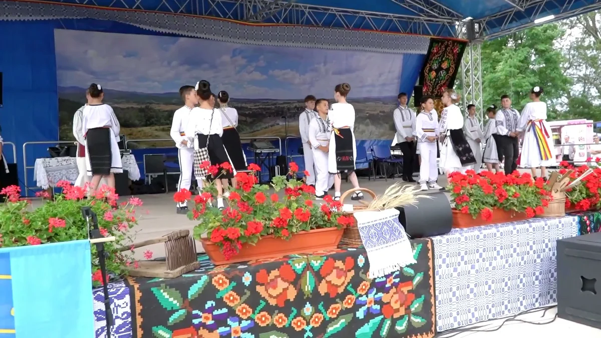Nedeia Țării Hălmagiului a adunat mii de participanți
