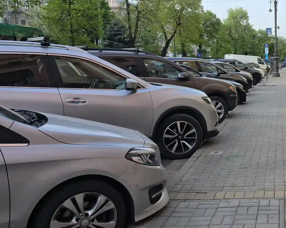 Aproape 3 milioane de lei cheltuiți pe senzori de parcare în Arad — sistemul nu funcționează