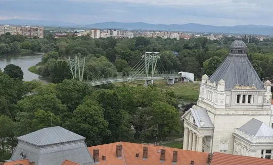 Arad: ploi torențiale și răcire accentuată prognozate din 11 iunie